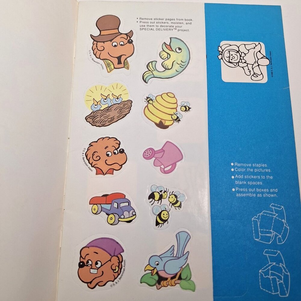 Berenstain Bears Mini-Boxes To Color Bigpaw Punch-Out Finish Picture Vintage - Picture 3 of 15